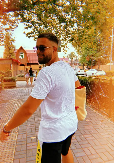 Я Альфредо, 25, знакомлюсь на одну ночь в Лыткарине