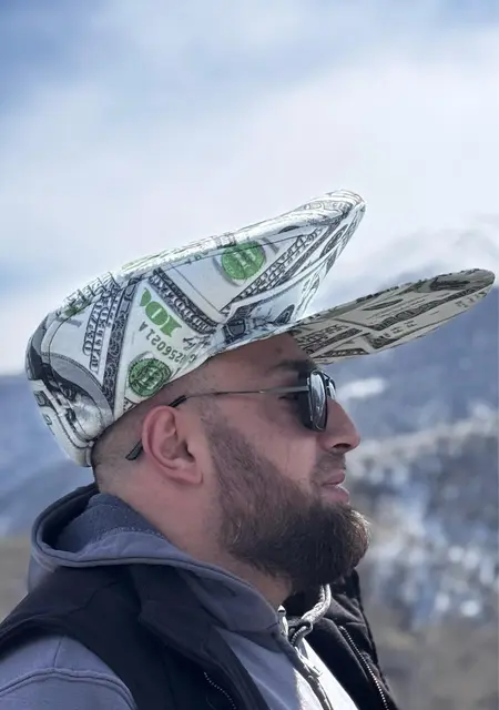 Я Тимур, 32, из Махачкалы, ищу знакомство для совместных путешествий