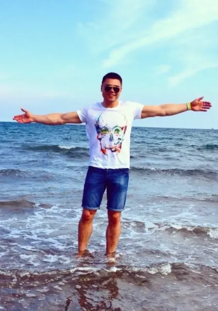 Я Виктор, 41, знакомлюсь для приятного времяпровождения в Ноябрьске