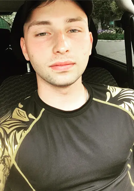 Я Максим, 26, из Усмани, ищу знакомство для совместных путешествий