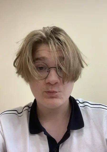 Я Рома, 21, из Домодедова, ищу знакомство для постоянных отношений