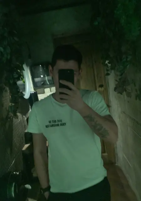 Я Виктор, 32, знакомлюсь без обязательств в Туапсе