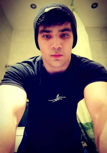 Я Фарид, 21, из Железнодорожного, ищу знакомство для общения