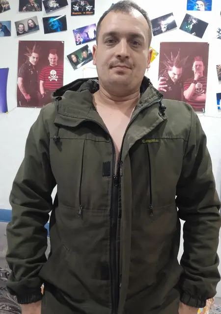 Я Дмитрий, 37, знакомлюсь на одну ночь в Анжеро-Судженске