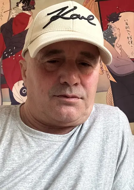Руссо из Приладожского, мне 47, познакомлюсь без обязательств
