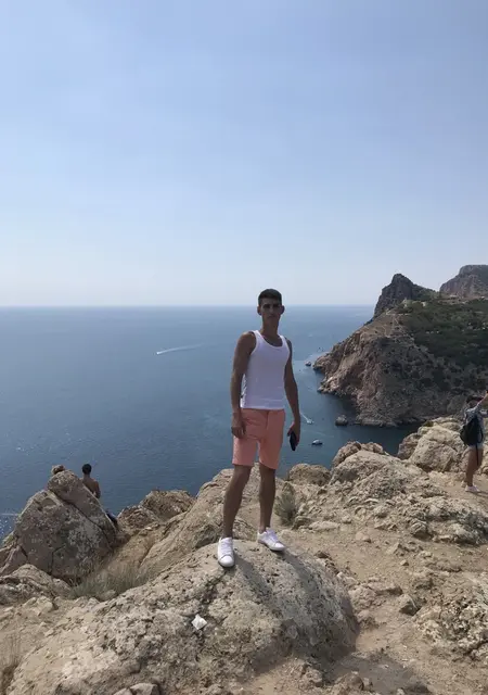 Сергей из Саратова, ищу на сайте знакомства на одну ночь