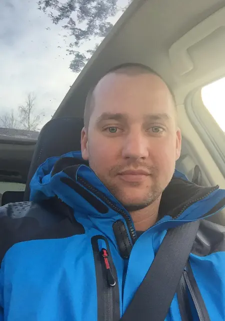 Я Oleg, 46, знакомлюсь для общения в Екатеринбурге