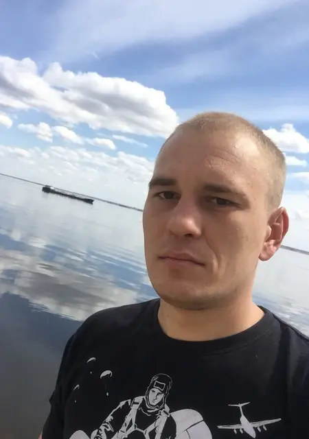 Я Дима, 34, из Первомайского, ищу знакомство для приятного времяпровождения