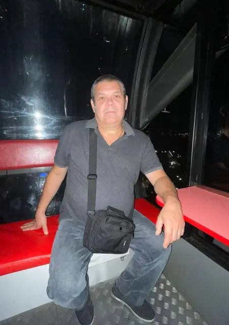 Я Андрей, 55, из Москвы, ищу знакомства на одну ночь