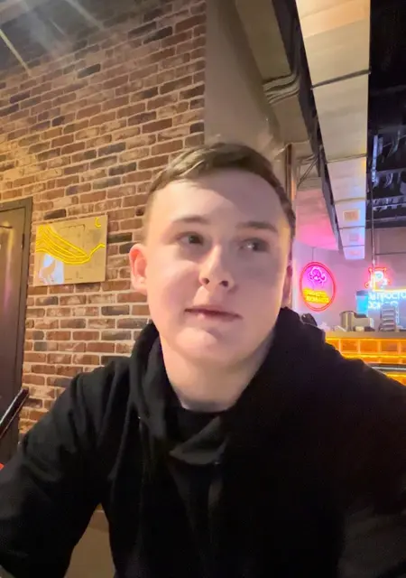 Рома из Набережных Челнов, мне 23, познакомлюсь для постоянных отношений