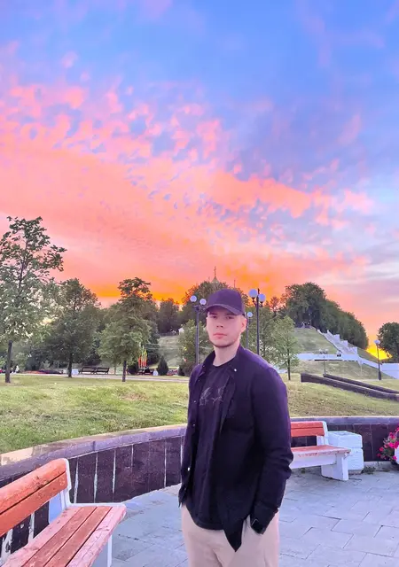 Я Даниил, 20, из Костромы, ищу знакомство для общения