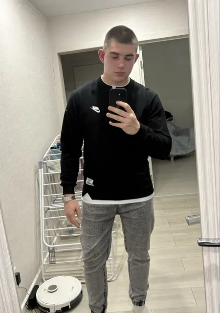 Я Кирилл, 21, из Тамбова, ищу знакомства без обязательств