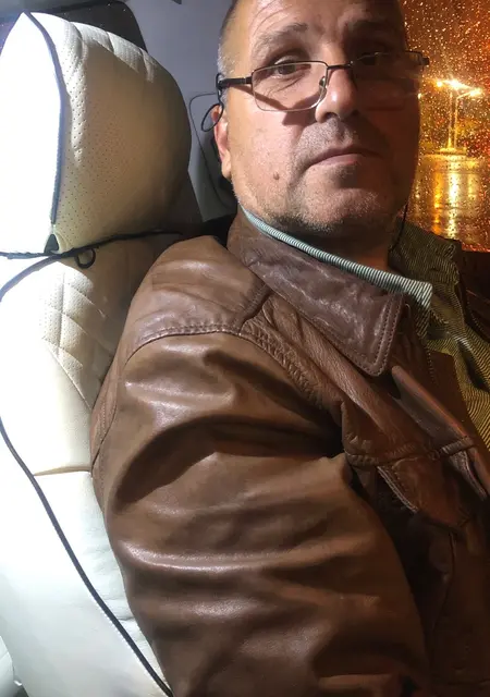 Я Коля, 58, знакомлюсь на одну ночь в Санкт-Петербурге