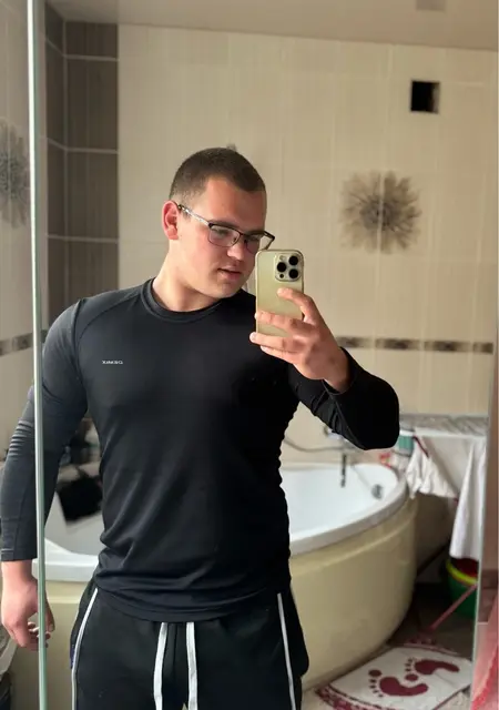 Я Artem, 19, знакомлюсь без обязательств в Липецке