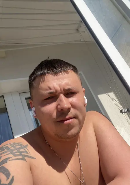 Я Алексей, 32, из Новочеркасска, ищу знакомства без обязательств