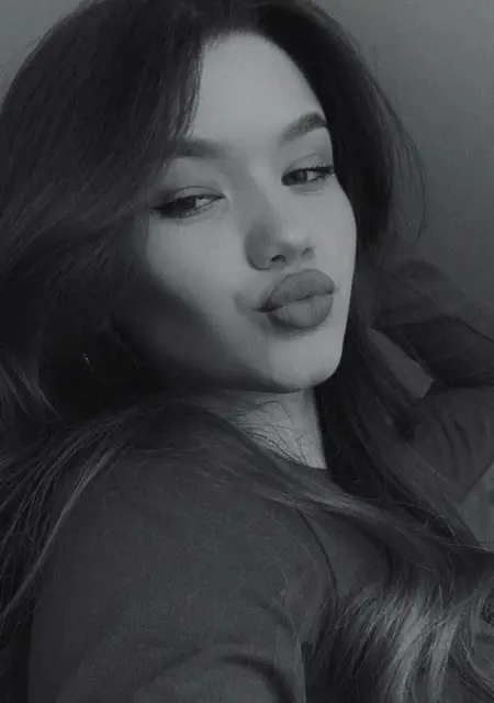 Я Амелия, 21, из Екатеринбурга, ищу знакомство для вирта