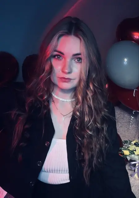 Лиза из Калуги, ищу на сайте общение