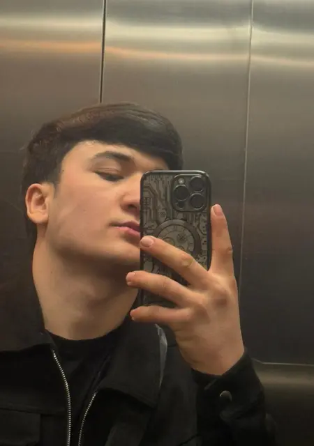 Я Бунёд, 18, из Омска, ищу знакомство для вирта