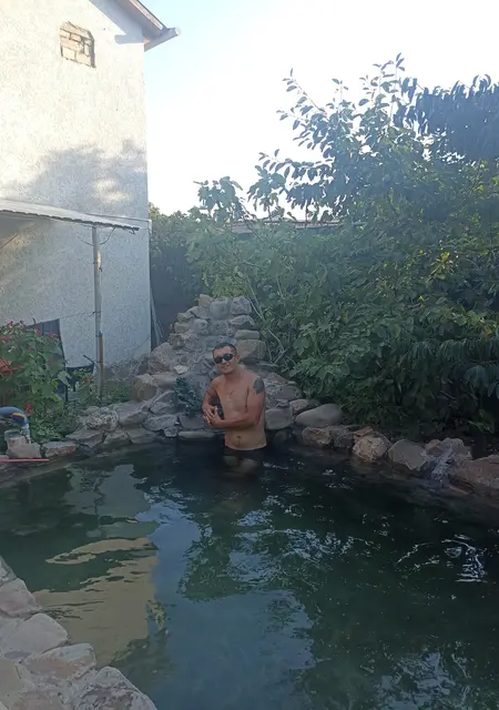 Я Толянчик, 39, знакомлюсь на одну ночь в Судаке