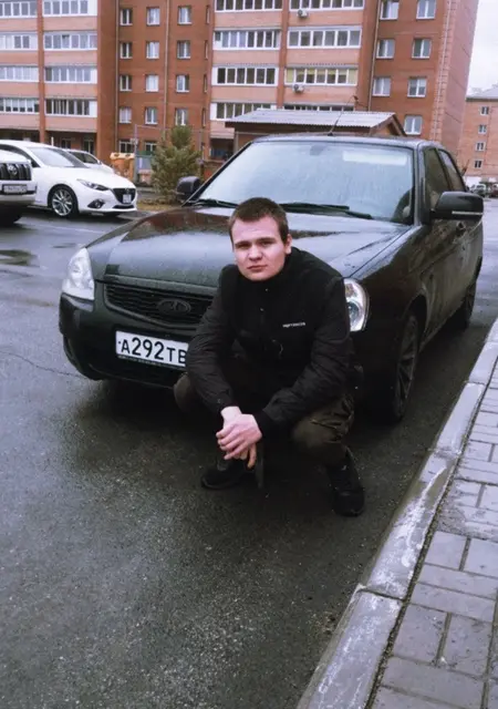 Я Илья, 19, из Ачинска, ищу знакомство для постоянных отношений