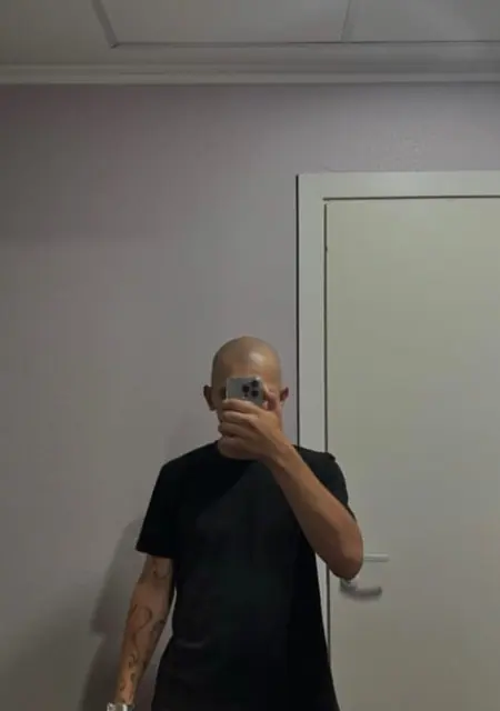 Володя из Майкопа, мне 19, познакомлюсь для общения