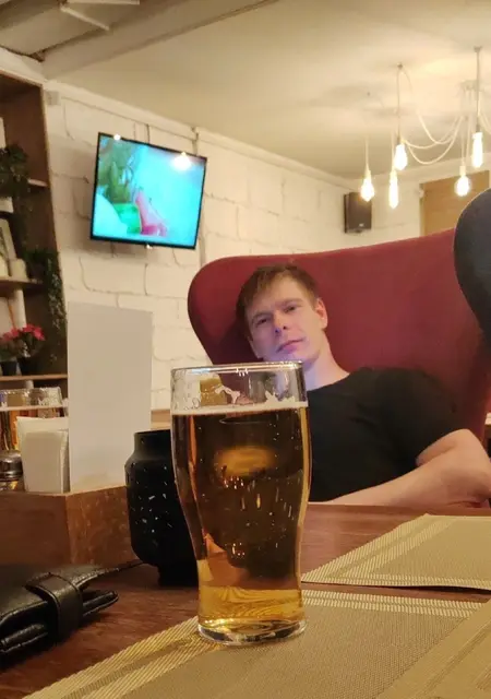 Я Виталий, 31, знакомлюсь на одну ночь в Осташкове