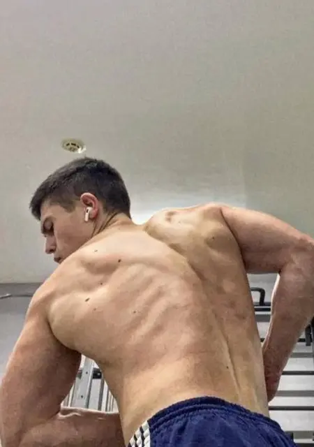 Я Сердцеед, 28, из Воронежа, ищу знакомство для открытые отношения