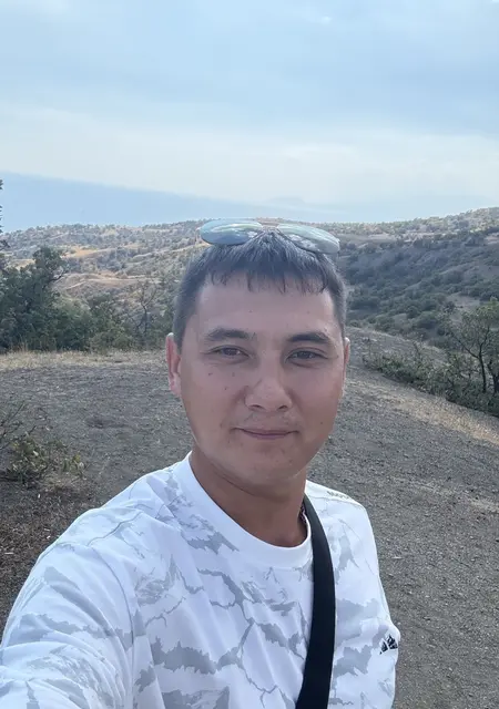 Я Артем, 30, знакомлюсь для открытые отношения в Санкт-Петербурге