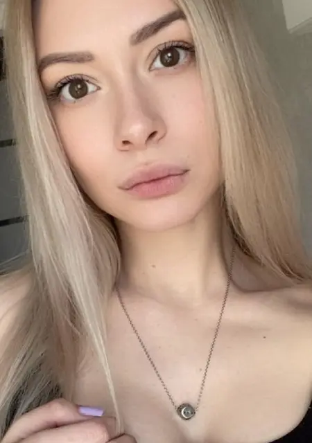 Я Кристина, 26, знакомлюсь для вирта в Санкт-Петербурге