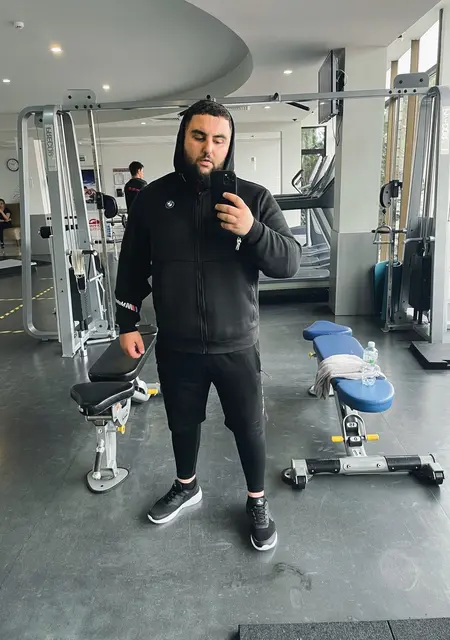 Я Артем, 29, из Краснодара, ищу знакомство для вирта