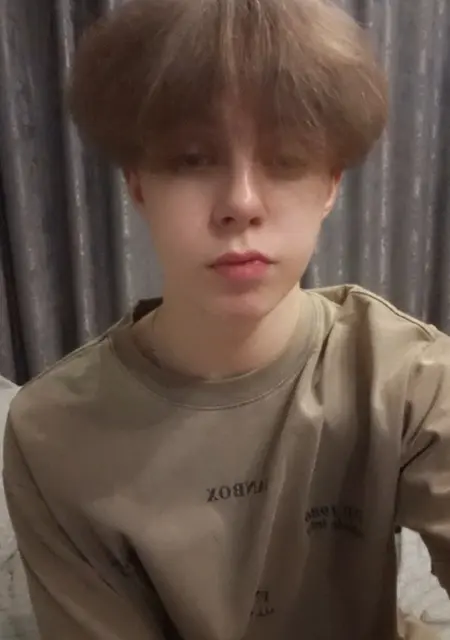 Я Даня, 18, знакомлюсь для вирта в Вологде