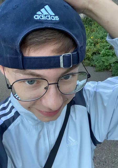 Я Илья, 19, из Перми, ищу знакомство для общения