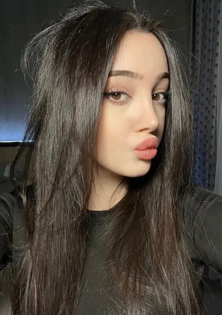 Ирина из Санкт-Петербурга, мне 19, познакомлюсь на одну ночь
