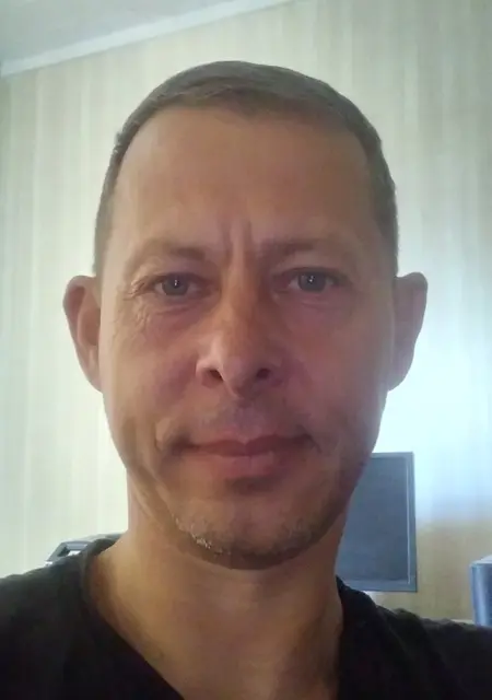 Павел из Калининграда, ищу на сайте знакомства без обязательств