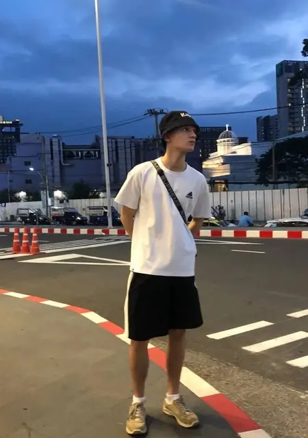 Артемий из Иркутска, мне 18, познакомлюсь для дружбы