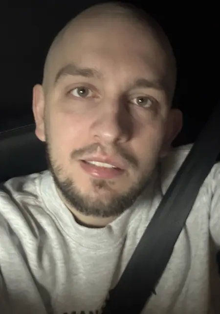 Виктор из Реутова, ищу на сайте знакомства без обязательств