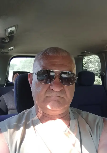 Олег из Хабаровска, ищу на сайте знакомства на одну ночь