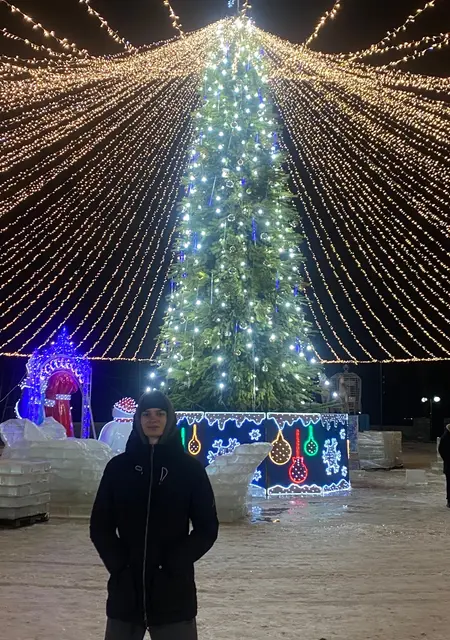 Я Стас, 23, знакомлюсь для приятного времяпровождения в Альметьевске