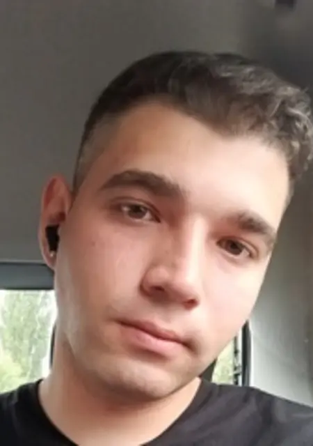 Я Артём, 30, из Сыктывкара, ищу знакомства на одну ночь