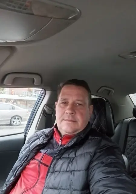 Александр из Ростова-на-Дону, мне 53, познакомлюсь для приятного времяпровождения