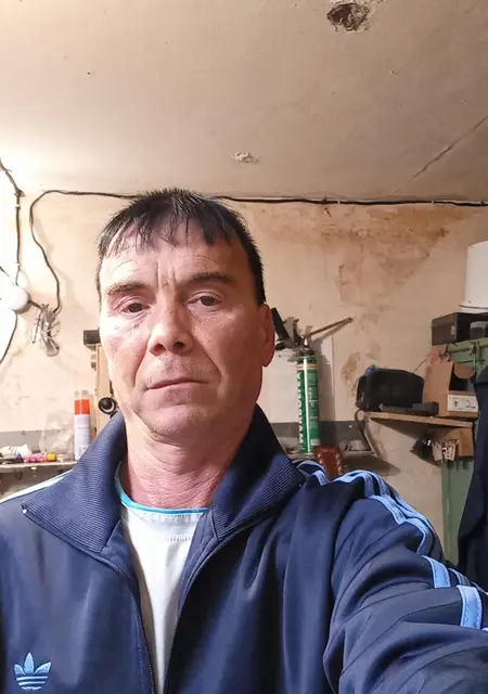 Я Анатолий, 51, знакомлюсь без обязательств в Перми