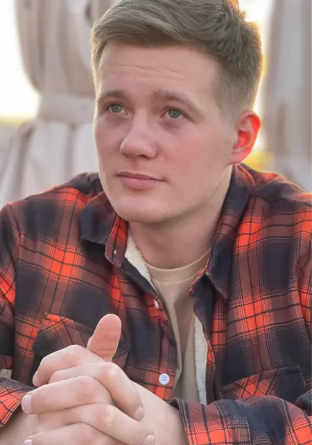 Денис из Симферополя, ищу на сайте знакомства на одну ночь