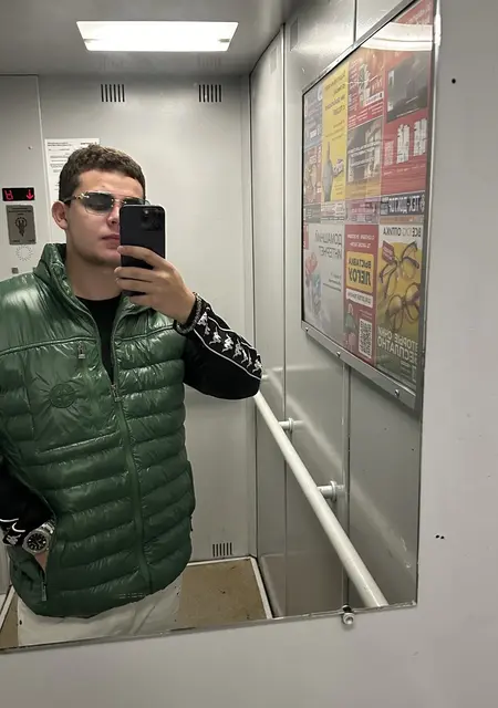 Руслан из Тюмени, мне 19, познакомлюсь без обязательств