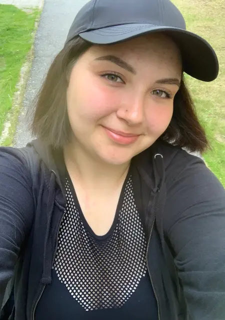 Я Дарья, 20, из Санкт-Петербурга, ищу знакомство для постоянных отношений