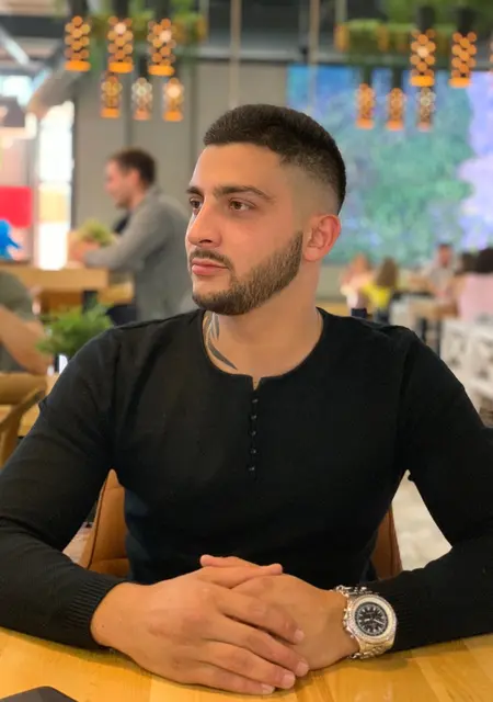 Я Давид, 26, из Люберец, ищу знакомство для приятного времяпровождения