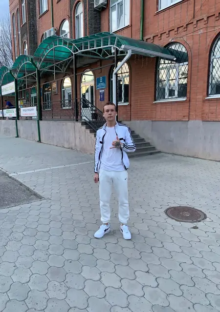Я Feliks, 20, из Георгиевска, ищу знакомство для постоянных отношений