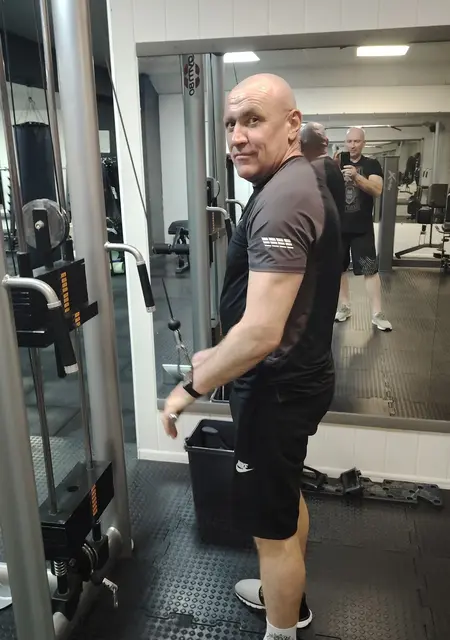 Я Алексей, 44, из Воронежа, ищу знакомства без обязательств