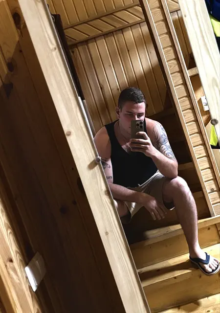 Артем из Оренбурга, ищу на сайте знакомства без обязательств