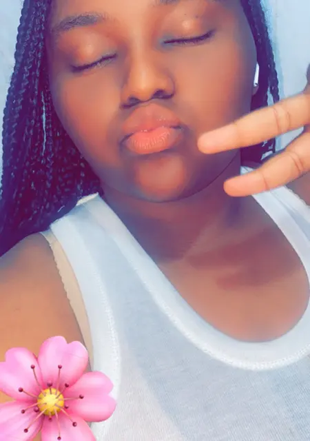 Я Chloé, 18, знакомлюсь для приятного времяпровождения в Москве