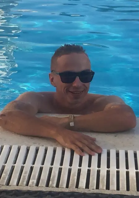 Юрий из Новомосковска, ищу на сайте общение